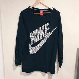 Nike Longline Graphic Top